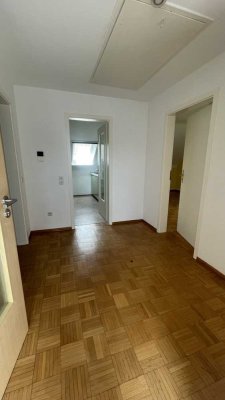 Wohnen mit Charakter: 2-Zimmer-Wohnung in Lachen-Speyerdorf
