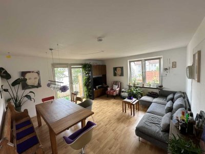 Helle 3,5-Zimmer-Wohnung – ideal für WG oder Familie – mit moderner Küche und Übernahmemöglichkeiten