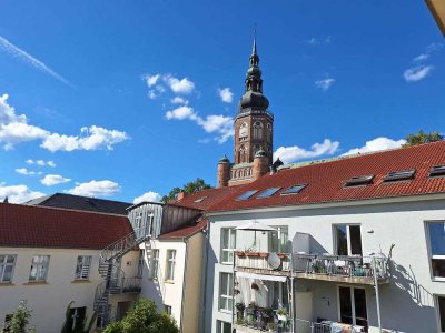 Erstbezug nach Sanierung - 2-Zimmer-Wohnung im Zentrum von Greifswalds
