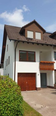 Familienfreundliches Reihenendhaus mit Garage und Garten