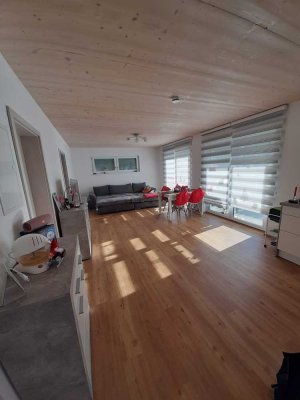 Neuwertige 2-Zimmer-Wohnung mit Balkon und EBK in Deilingen