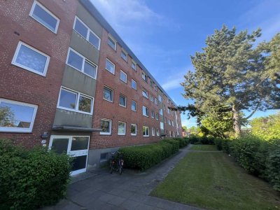 Große 3 Zimmer-Wohnung mit Balkon