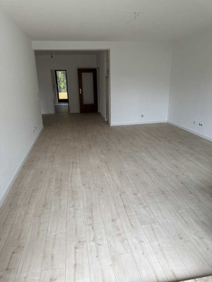Schöne 4-Zimmer-Wohnung mit Balkon und Loggia in Bremen