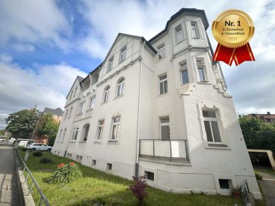 Moderne Einbauküche, Tageslichtbad mit Dusche sowie Wanne