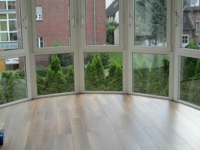 Helle großzügige 3 Zi. Wohnung mit Einbauküche
