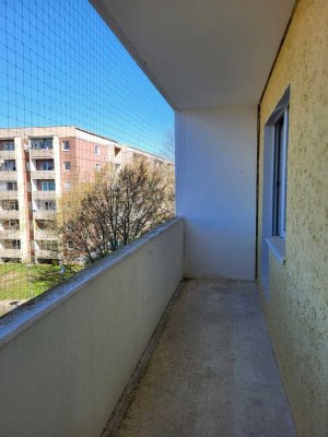 Renovierte Singlewohnung mit Aufzug + Dusche + Balkon!