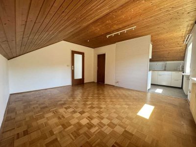 Gemütliche DG-Wohnung in Gepflegtem MFH - Selbstnutzung oder Kapitalanlage