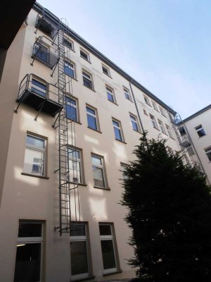 Kleine 2-Raum-DG-Wohnung in MD Stadtfeld-Ost sucht Sie !