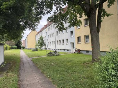 *Frisch saniert, hereinspaziert in eine gut geschnittene 2-Zimmerwohnung*