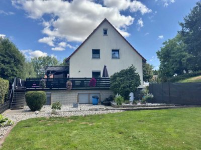 Freistehendes Einfamilienhaus mit Garten, Terrasse, Keller, Garage und Carport im OT Renshausen