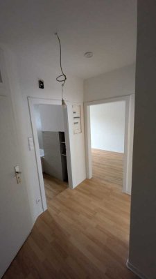 Erstbezug nach Sanierung mit Balkon: 1,5-Zimmer-Wohnung in Karlsruhe