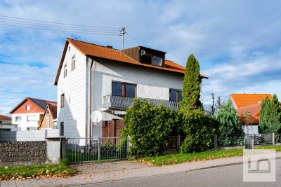 Charmantes 3-Fam.h., Bj.61, teilrenoviert, Garage, 3 ZKB mit 2 Balkonen im 1.OG frei, IN-Mailing