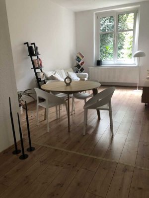 Sonnige 2,5-Zi* Balkon* Altbau* Ruheoase in zentraler Lage