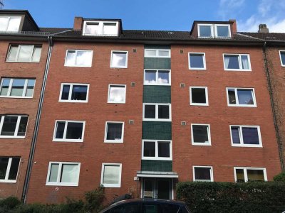 3-Zimmer DG Wohnung in modernisiertem MFH *nur schriftl. Anfragen*