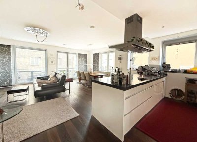 Komfortable 4-Zimmer-Wohnung mit Terrasse, Aufzug sowie bis zu 3 Stellplätzen