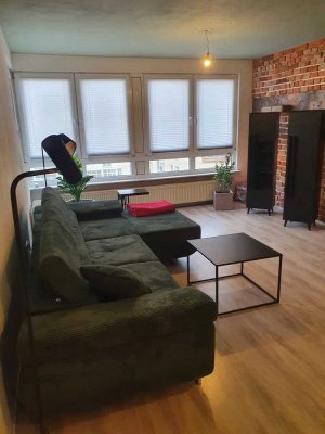 Für Sie renoviert! Möblierte 2-Zimmer-Dachgeschosswohnung in Waren