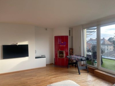 Traumhafte DG-Wohnung , Zentrumsnähe, mit erstklassiger Ausstattung und großzügigen Freiflächen plus Dachgarten.