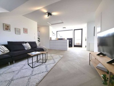 Sanierte Eigentumswohnung im DG mit Fußbodenheizung, Wärmepumpe, Loggia - in Top Lage