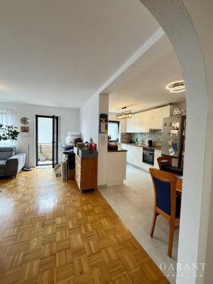 Moderne 3-Zimmer-Erdgeschosswohnung mit Eckbalkon