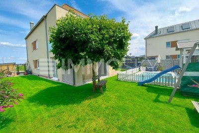 Zauberhaftes Eigenheim mit Garten und Pool - elegant und zeitlos!
