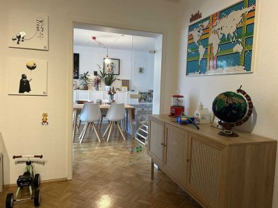 Schöne 3-Zimmer-Wohnung mit Balkon und Einbauküche in Brühl