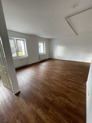 Bilk: großes, helles Appartement 52 m², mit EBK, ruhig gelegen