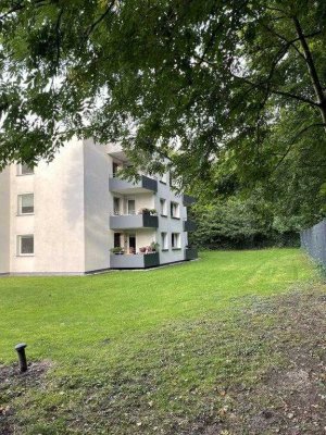 Kernsanierte Wohnung mit Blick in den Stadtwald