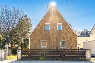 Grundstück mit Altbestand: 790 m² Sonnengrundstück mit Entwicklungspotenzial