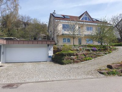 Attraktives Haus in Toplage von Unterkirnach, schöne Aussicht, EEK B, maklerfrei