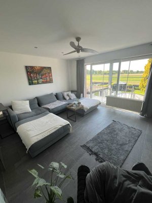 Moderne 3,5-Zimmer-Maisonette-Wohnung mit EBK, Balkon u. tollem Ausblick in Mönchengladbach-Bettrath