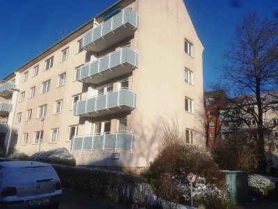 Kiel-Dreiecksplatz:  2  Zimmer Wohnung im EG  zu verkaufen.