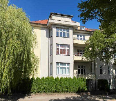 Stilvoller Altbau in erstklassiger Lage!
