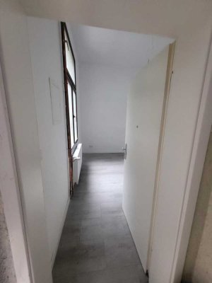 Gemütliche 1-Zimmer-Wohnung mit hoher Decke in Wuppertal-Elberfeld