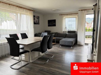 Erdgeschosswohnung mit großer Terrasse!