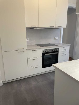 3,5 Zimmer Wohnung mit Einbauküche und Balkon