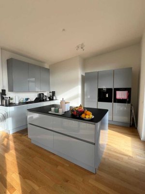 Exklusives 3,5-Zimmer-Penthouse mit großer Dachterrasse & Blick auf den Hornfelsenin Grenzach-Wyhlen