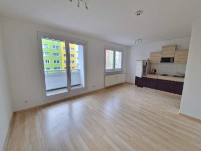 1 Raum Classic Apartment mit Einbauküche - für deine eigenen Möbel! Ap.0909
