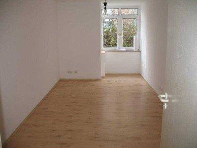 Gemütliche 2-Zimmer-Wohnung mit Einbauküche in zentraler Lage