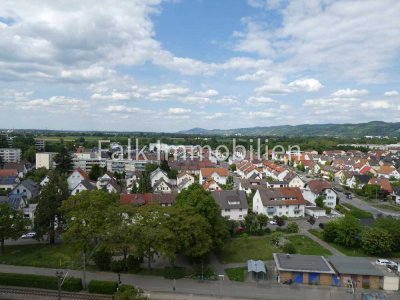 ***Gute Aussichten! Vermietete 2,5-3 ZKB-Wohnung, 2 Balkone+TG-Stellplatz in Weinheim***