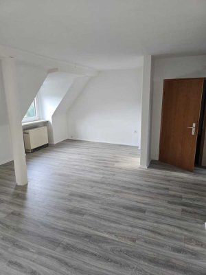 Geräumige 2-Zimmer-Dachgeschoßwohnung in Essen-Kupferdreh