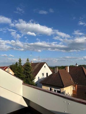 Helle DG-Wohnung mit Süd-Loggia und Stellplatz in Riedenberg