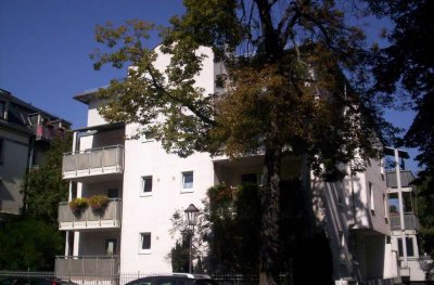Schöne helle 2-Zimmer-Wohnung mit ca. 55,10 m² Wohnfläche mit Balkon nahe Parkanlage, Striesen!