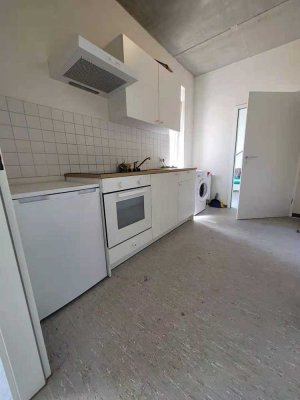 Neuwertig 2-Zimmer Wohnung mit Küche/ Möbel zu  vermieten bei Uni Campus WG