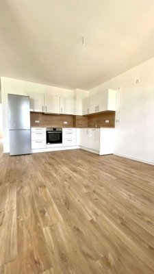 Helle 2-Zi-Wohnung mit tollem Schnitt und EBK - Stellplätze in Parkhaus