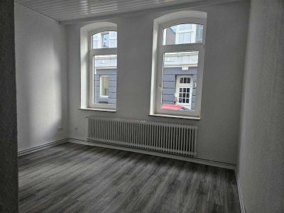 Frisch renovierte 3-Zimmer-Erdgeschosswohnung mit Balkon in Lehe - ca. 50 m²