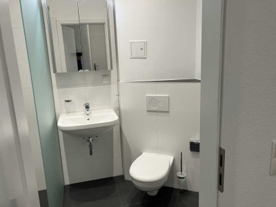 Neu sanierte 3-Zimmer-Wohnung mit Loggia zum Innenhof