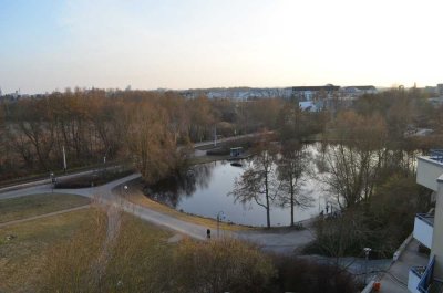 Sonnige Wohnung mit Weitblick, Fahrstuhl und KFZ-Stellplatz am Friedensforum