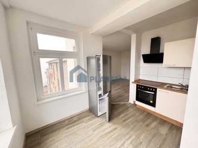Erker-Wohnung mit 3 Zimmern nahe Helios Klinik, Einbauküche