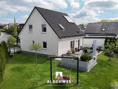 ***Exklusiv*** Freistehendes Einfamilienhaus in Massivbauweise aus 2016 – nahe Dresden-Nord