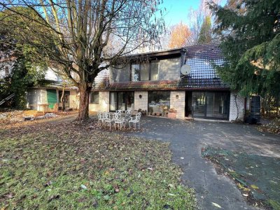 Idyllisches 1-Familienhaus mit tollem Grundstück, Garage, Carport und WOW-Effekt in Schöningen